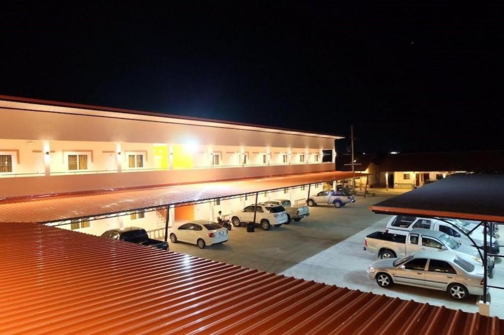 The Phant Hotel Surin Exteriör bild